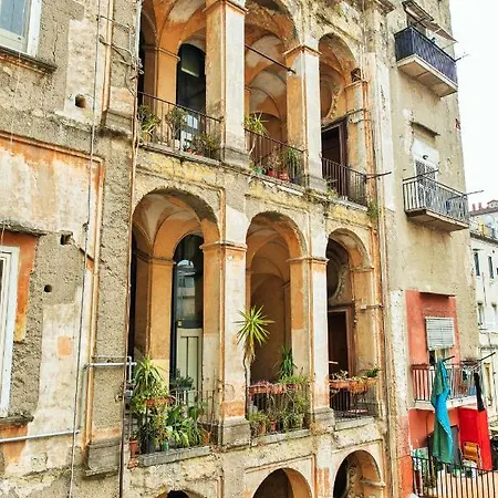 La Gatta Cenerentola Naples