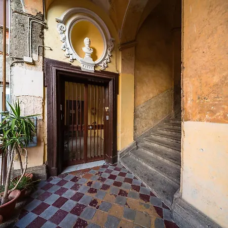 La Gatta Cenerentola * Neapol